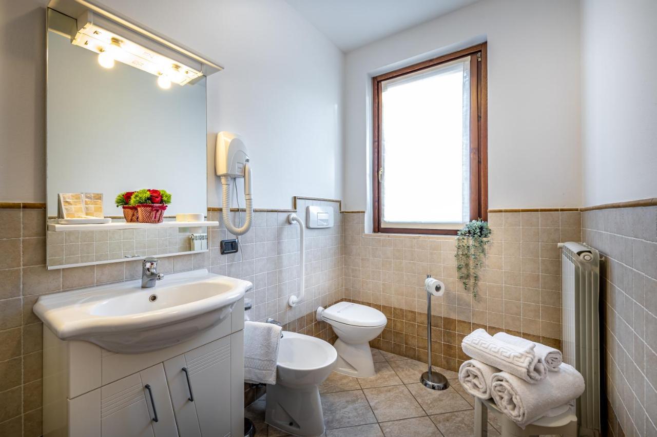 Casa Vacanze Arianna Rosia Buitenkant foto